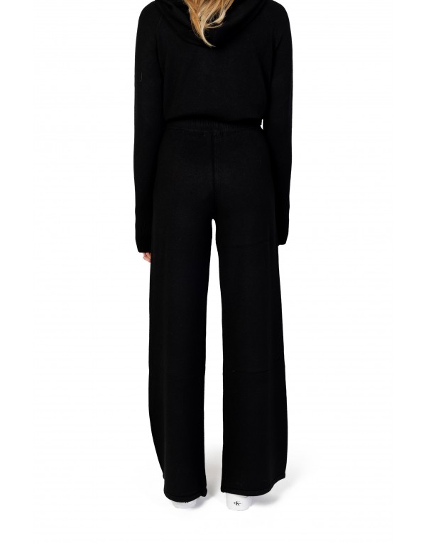 HINNOMINATE WOMEN TROUSERS