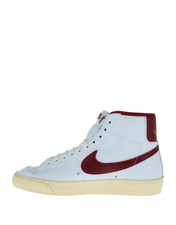 NIKE WOMEN SNEAKERS